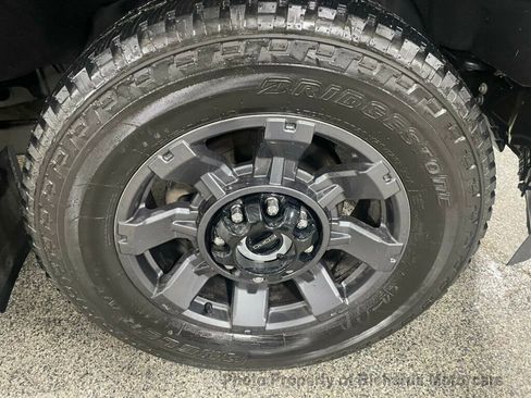 Used 2023 Ford F250 Lariat w/ Sport Appearance Package image 11