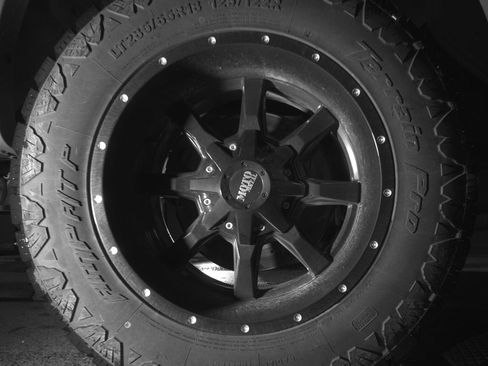 Used 2018 Ford F150 XLT w/ Equipment Group 302A Luxury AWD/4WD image 14