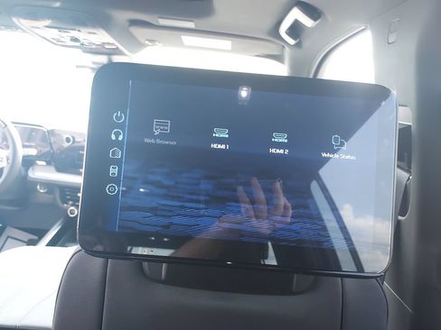 New 2026 Chevrolet Suburban High Country AWD/4WD image 25