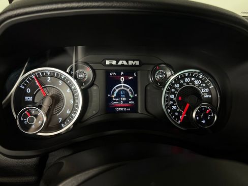 Used 2024 RAM 2500 Big Horn w/ Sport Appearance Package image 14