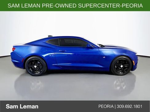 Used 2019 Chevrolet Camaro LT w/ Technology Package RWD image 8