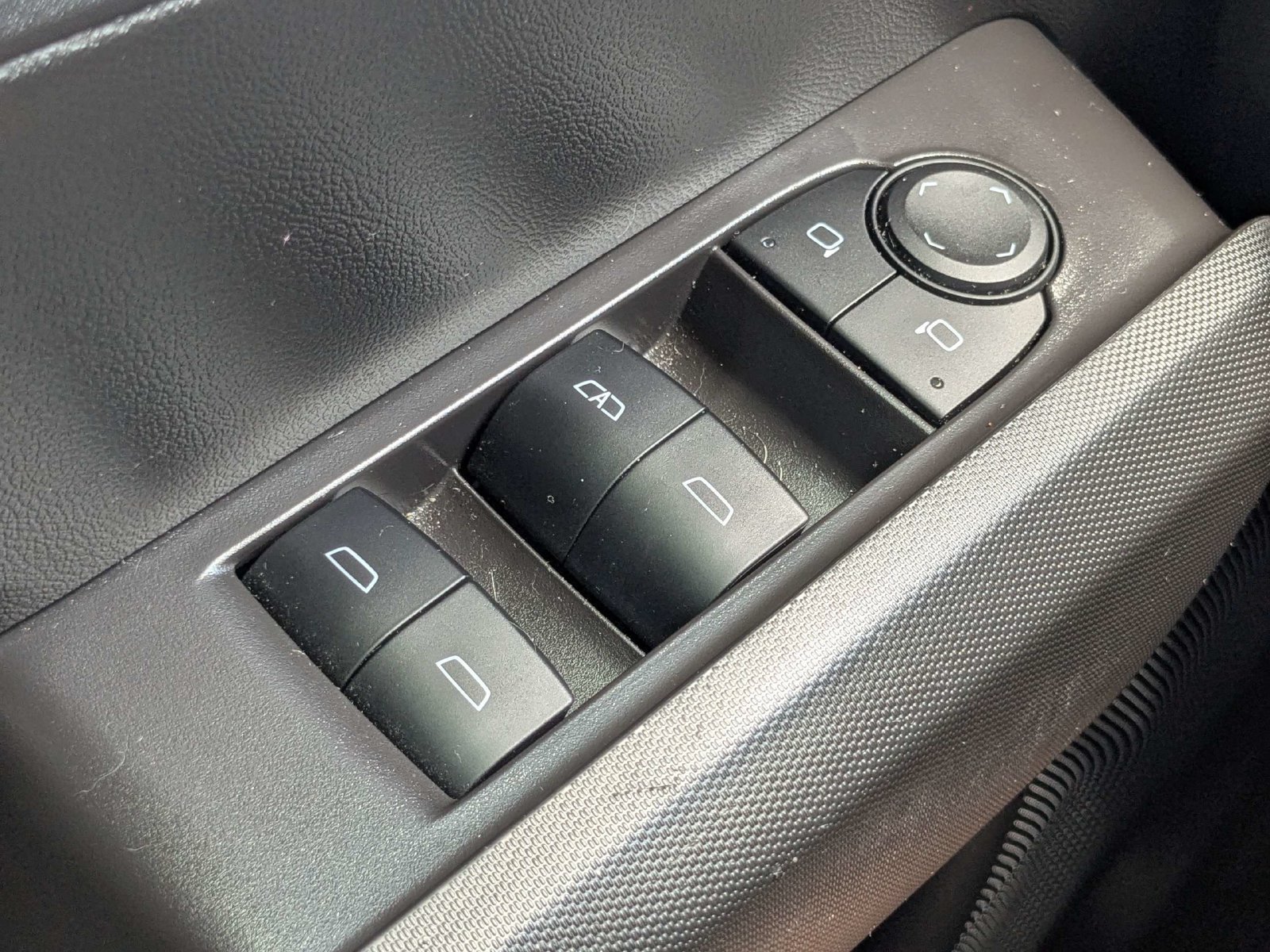 Used 2024 GMC Canyon Elevation w/ Convenience Package RWD image 25