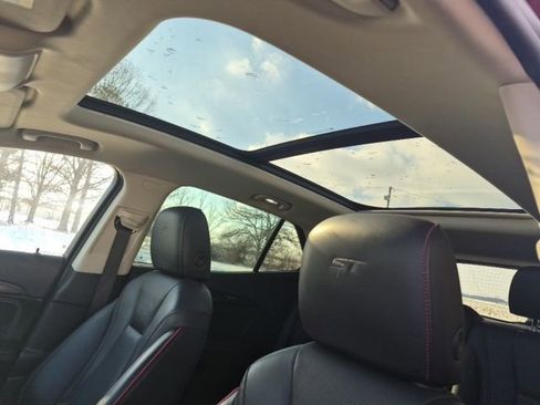 Used 2022 Buick Envision Essence w/ Technology Package I image 34