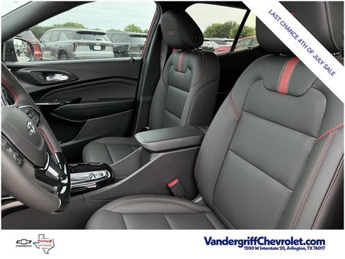 New 2026 Chevrolet Trax RS w/ Sunroof Package FWD image 18