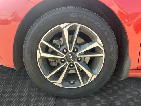 Used 2024 Kia Forte LXS w/ LXS Technology Package FWD image 14