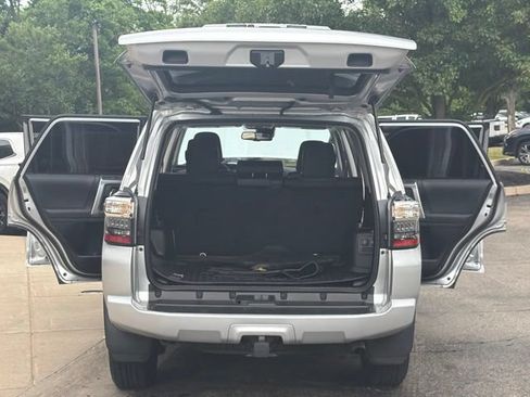 Used 2023 Toyota 4Runner SR5 Premium w/ Moonroof Package RWD image 11