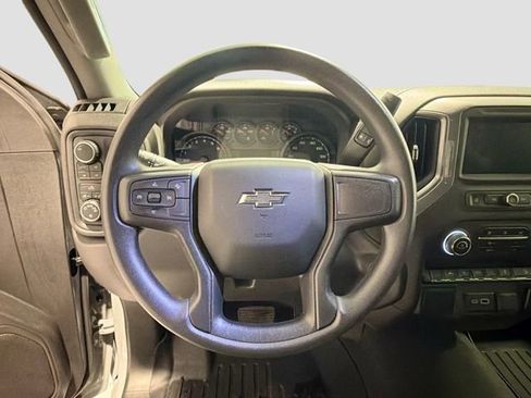 Used 2024 Chevrolet Silverado 1500 Custom Trail Boss w/ Turbomax Blackout Package AWD/4WD image 10