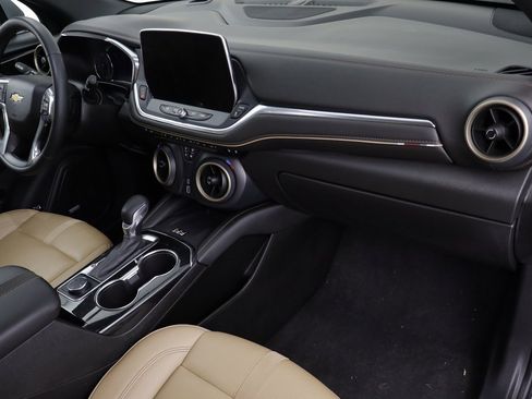 Used 2025 Chevrolet Blazer Premier w/ Driver Confidence II Package image 20