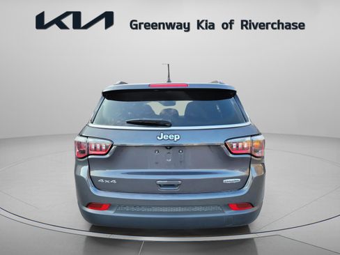 Used 2024 Jeep Compass Latitude image 6