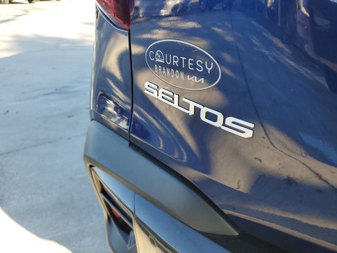Certified 2025 Kia Seltos EX w/ EX Sunroof Package image 8