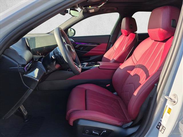 Used 2026 BMW 540i xDrive w/ M Sport Package AWD/4WD image 17