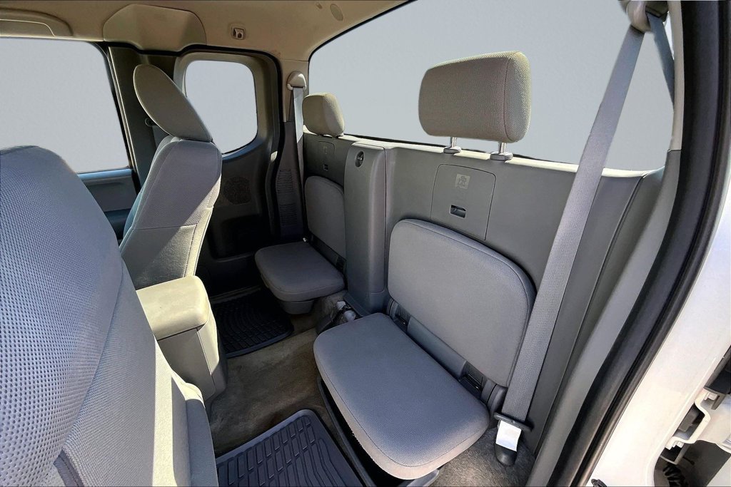 Used 2015 Nissan Frontier S RWD image 22