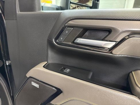 Used 2024 Chevrolet Silverado 2500 ZR2 w/ Technology Package image 63