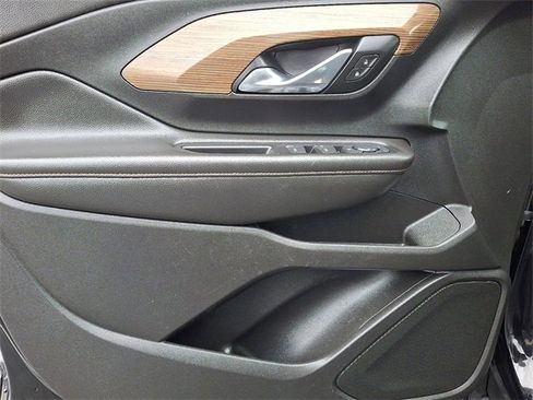 Used 2018 GMC Terrain SLE w/ Driver Convenience Package image 13