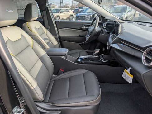 New 2026 Chevrolet Trax ACTIV w/ Driver Confidence Package image 7