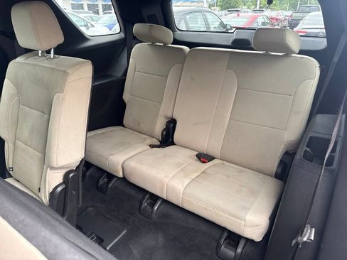 Used 2023 Chevrolet Traverse LS AWD/4WD image 17