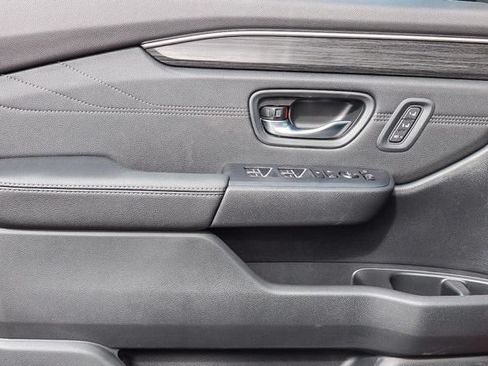 New 2026 Honda Pilot Touring image 22