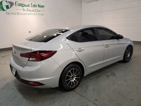 Used 2019 Hyundai Elantra SE image 6