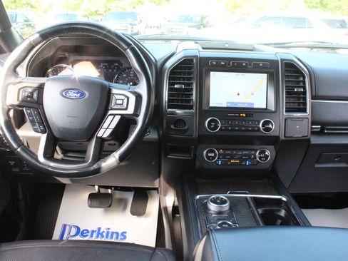 Used 2021 Ford Expedition Limited AWD/4WD image 23