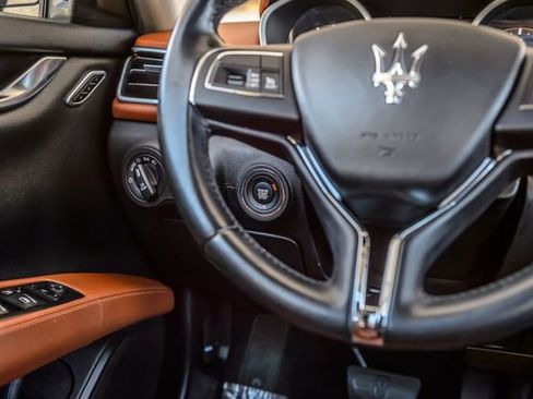 Used 2018 Maserati Ghibli RWD image 29