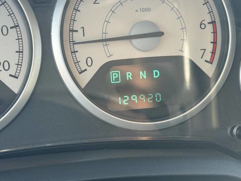 Used 2010 Chrysler Town & Country Touring Plus image 31