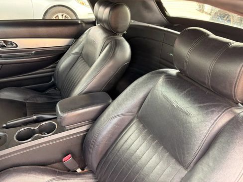 Used 2005 Ford Thunderbird RWD image 10