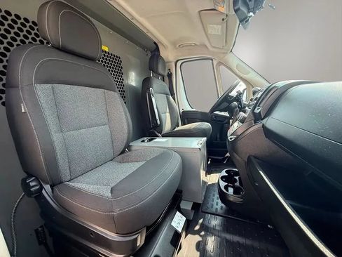 Used 2018 RAM ProMaster 2500 FWD image 13
