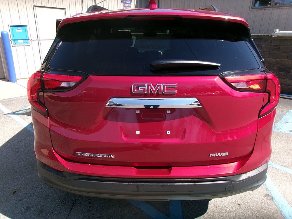 Used 2019 GMC Terrain SLE w/ Driver Convenience Package AWD/4WD image 4