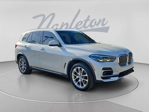 Used 2023 BMW X5 sDrive40i w/ Premium Package RWD image 3