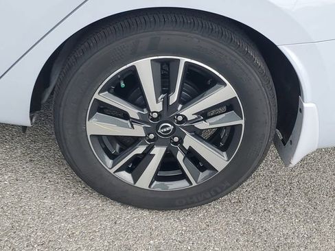 Certified 2025 Nissan Versa SV w/ Trunk Package FWD image 31