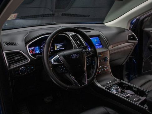 Used 2020 Ford Edge SEL image 25