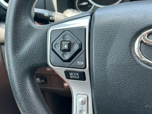 Used 2017 Toyota Tundra SR5 w/ SR5 Upgrade Package RWD image 33