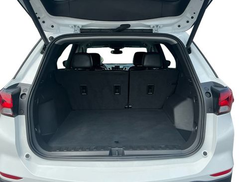 Used 2023 Chevrolet Equinox Premier FWD image 24