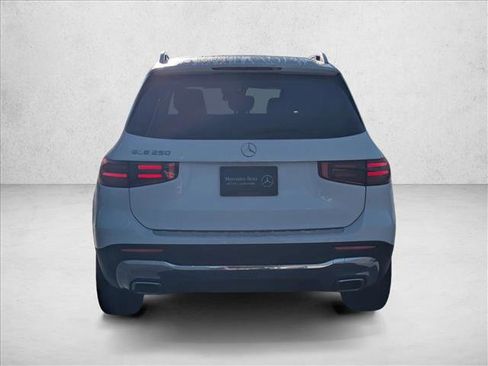 New 2026 Mercedes-Benz GLB 250 image 7