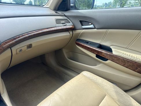 Used 2009 Honda Accord EX-L image 17