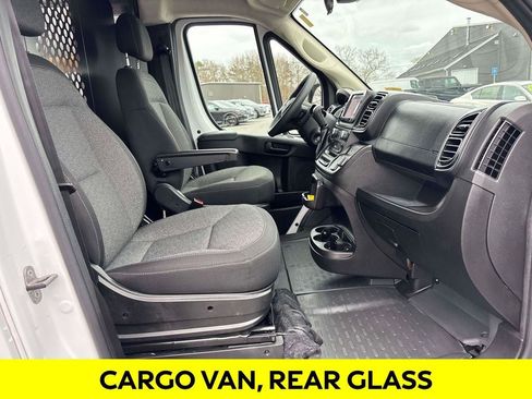Used 2025 RAM ProMaster 2500 w/ U-Haul Equipment Group FWD image 11