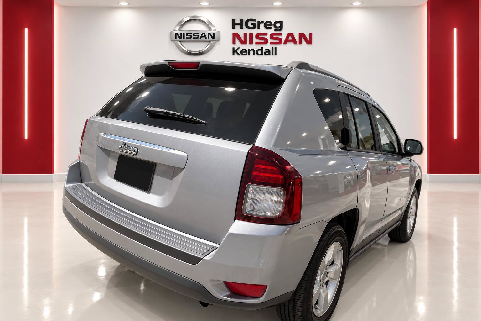 Used 2017 Jeep Compass Sport w/ Power Value Group FWD image 2