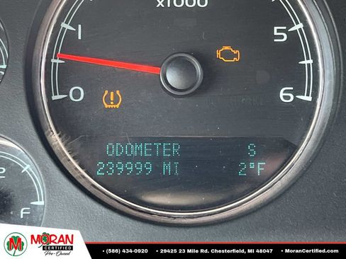 Used 2010 Chevrolet Suburban LTZ AWD/4WD image 24