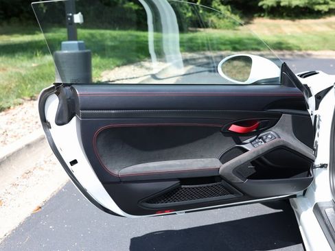 Used 2023 Porsche 718 Cayman GT4 RS image 59