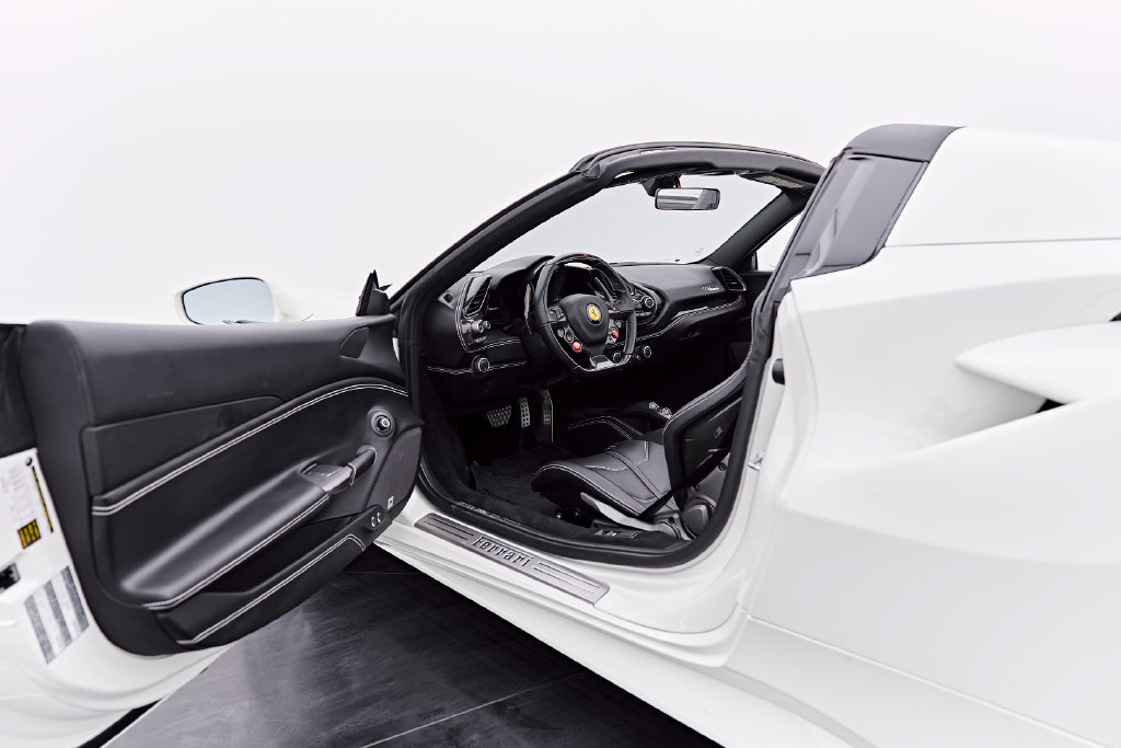 Used 2018 Ferrari 488 Spider RWD image 50