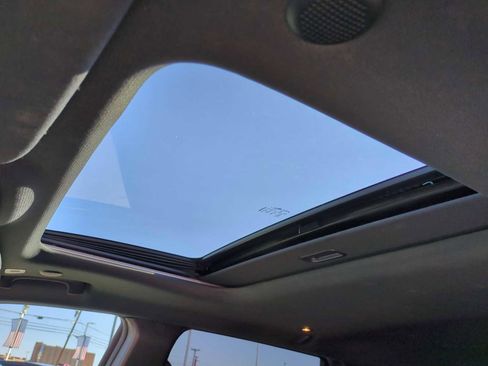 Used 2018 Jeep Grand Cherokee Altitude image 19