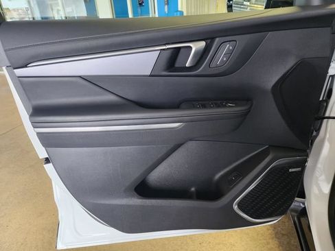 Certified 2025 Buick Enclave Sport Touring FWD image 10