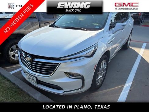 Used 2024 Buick Enclave Essence w/ Experience Buick Package FWD image 1