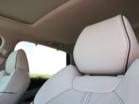 Used 2017 Acura MDX FWD w/ Advance Package image 15