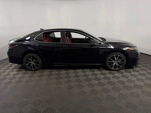 Used 2023 Toyota Camry SE FWD image 10