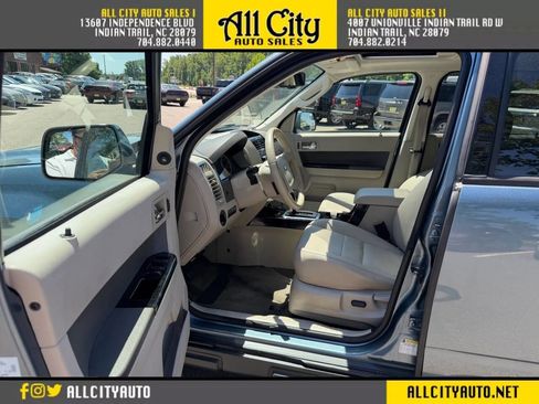 Used 2010 Ford Escape Limited AWD/4WD image 9
