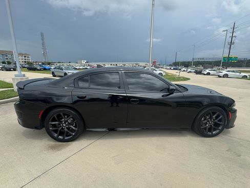 Used 2022 Dodge Charger R/T w/ Plus Group RWD image 9