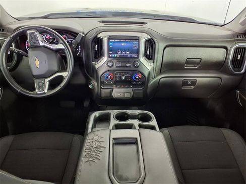 Used 2020 Chevrolet Silverado 1500 LT w/ Texas Edition image 13