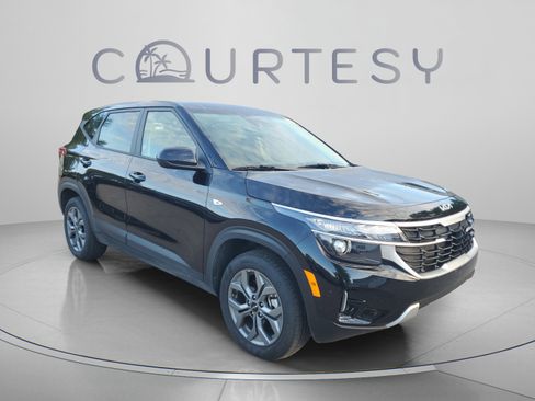 Certified 2026 Kia Seltos LX AWD/4WD image 5