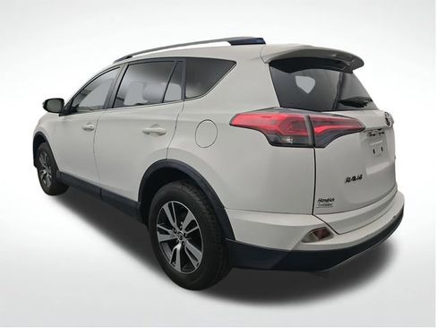 Used 2018 Toyota RAV4 XLE image 7